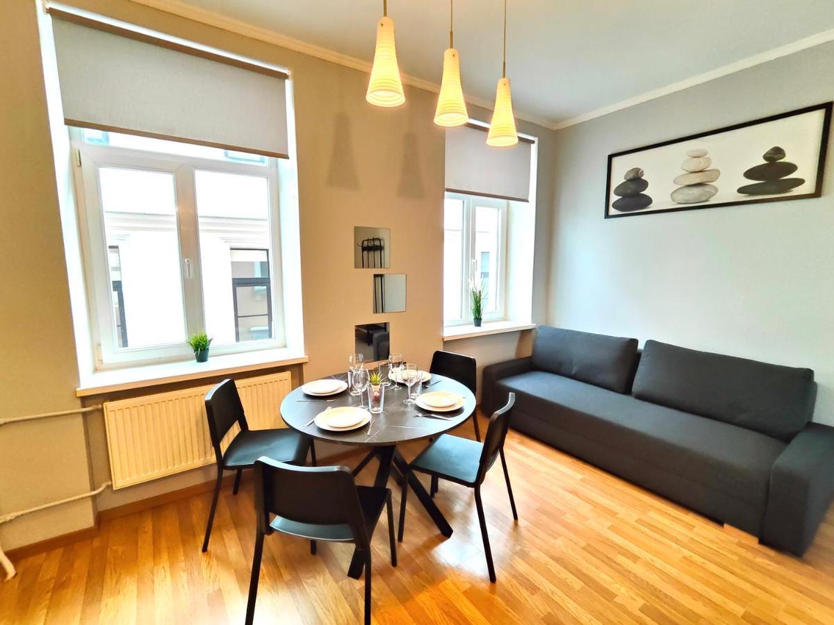 Gleznotaju Old Town Two Bedroom Appartement Riga
